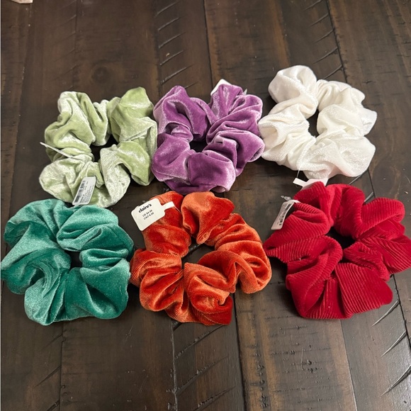 Claire's Accessories - Claire's Velvet Scrunchies Set - Green, Purple, White, Teal, Orange, Red